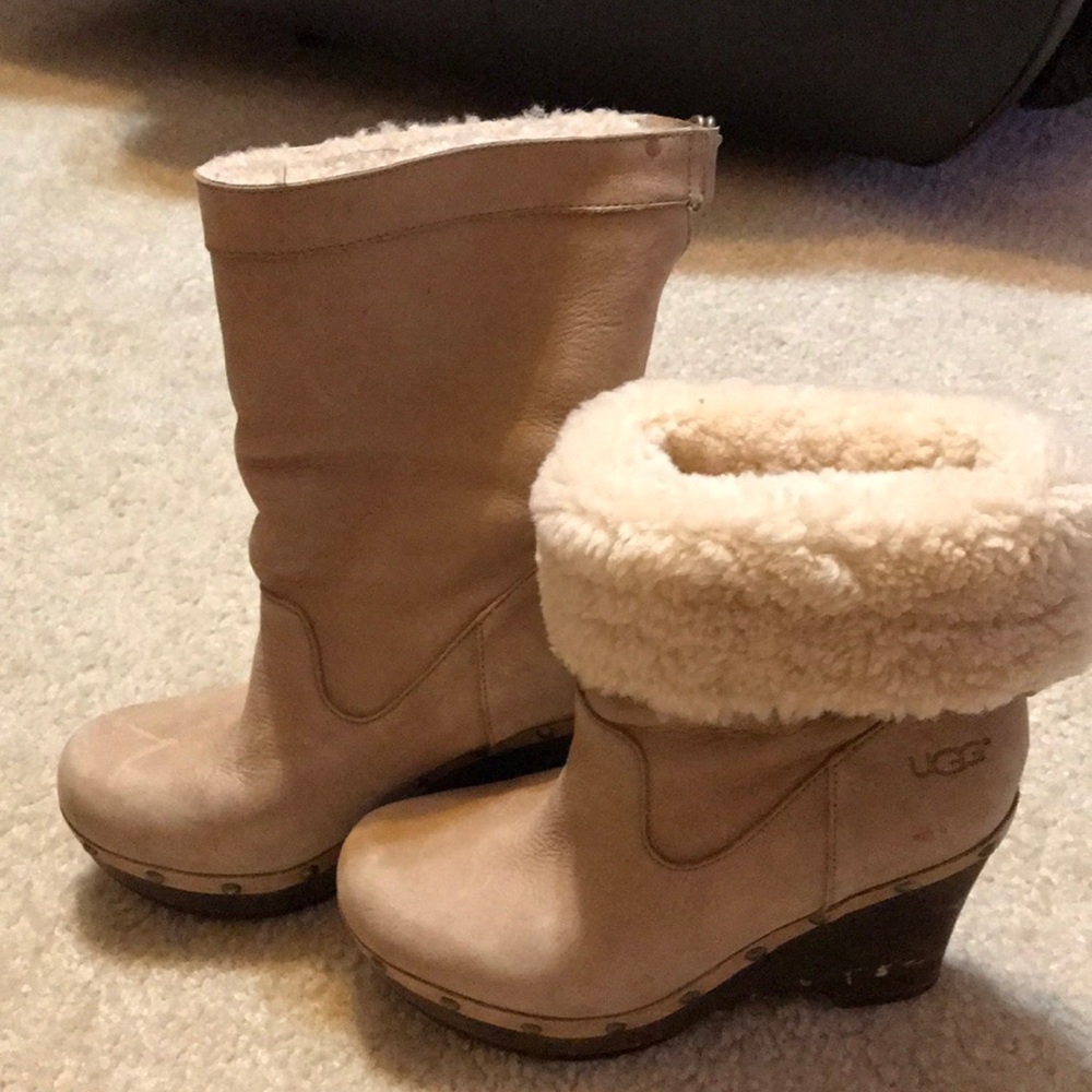 UGG Carnagie Wedge Boots SN 1001317